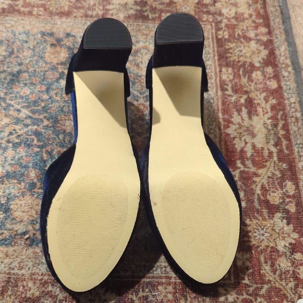 NWoT Shoe Dazzle Deep Blue Velvet Heels - Picture 7 of 7